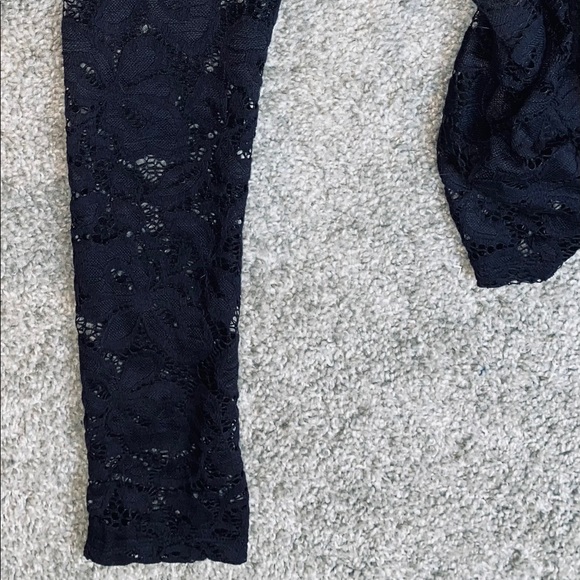 Black off the shoulder lace long sleeve - Picture 7 of 7